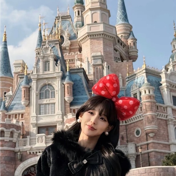 Disney Minnie Mouse Red Polka Dot Headband - Picture 4 of 5